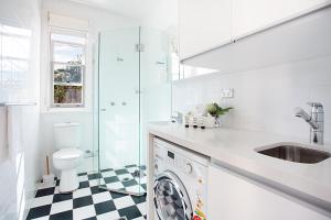 Perfect Located Comfy Studio with Balcony