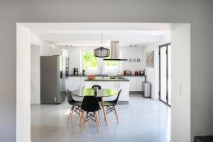 Mas With Heated Pool In Luberon