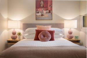 Cosy 2-Bed Apartment in the Heart of Strathfield