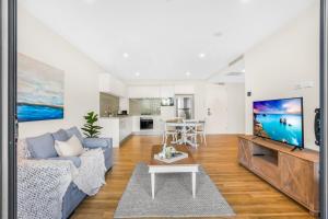 Sun Drenched Apartment in the Heart of Surfers