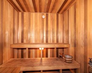 Sun Drenched Apartment in the Heart of Surfers