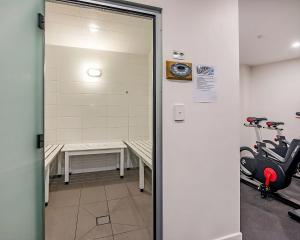 Sun Drenched Apartment in the Heart of Surfers