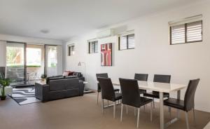 Spacious Two-Bedroom Apartment near Hospital