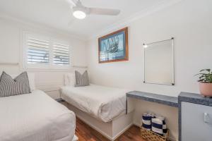 Absolute Beachfront Apartments 3T