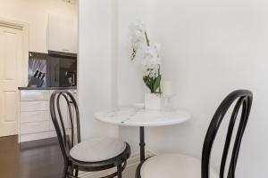 Cosy and Central City Studio Near Attractions