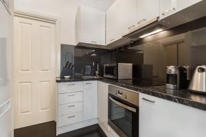 Cosy and Central City Studio Near Attractions