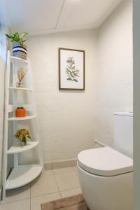 Beautiful 2-Bed Terrace House with Outdoor Areas