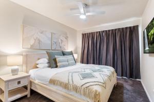 Family-Friendly Stay Walk to Beach & Parks