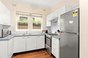 Art Deco Coastal Living, Minutes to the Sand