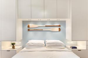 Beachside Living in Modern 2 bedroom Apartment