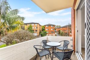 Bright and convenient apartment, close to shops