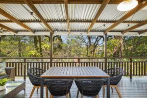 Tranquil 2-Bed Family Home with Deck Among Trees