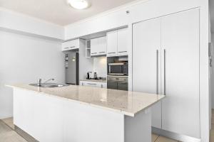 1-Bed Brisbane City Centre with Pool, BBQ & Gym