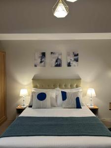 Luxe Condo near IT Park & Waterfront - Free use of Pool, Gym and Sauna