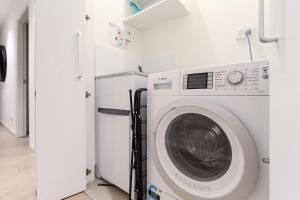 Gorgeous 2-bed Bridgeview Apartments Near River