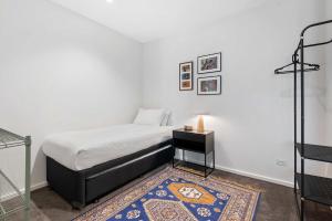 Chic Apartment In Melbournes Heart