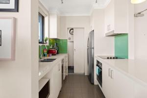 Pristine 2-Bed With Expansive Beach Views