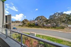 Tranquil Apartment in Green, Well Connected Suburb