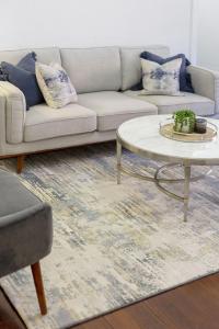 Elegant Art Deco Semi Detached 2-Bed Home by Parks