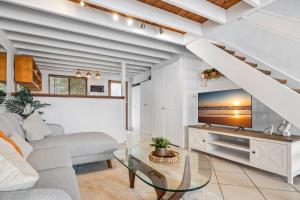 Chic 2-Bed Cabin-Style Home by Mooloolaba Beach