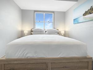 3-Bed with Alfresco Dining & Pool in Batemans Bay