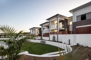 First Floor 3-Bed Stunning Unit by The Ocean