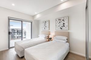 First Floor 3-Bed Stunning Unit by The Ocean