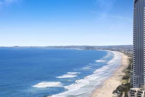 Luxe Oceanfront 1-Bed High Rise with Pool & Gym