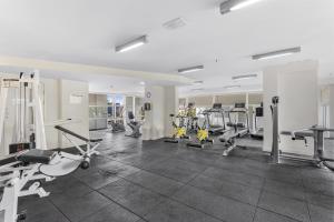 High-Floor 2-Bed CBD Unit With Views & Amenities