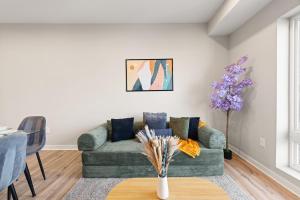 Market Lux 2BD Condo