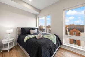 Market Lux 2BD Condo