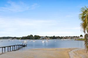 Modern 3-Bed with Pool & Water Views by Beach