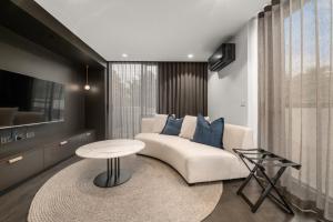 Braddon Studio with Communal BBQ