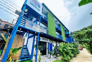 RedDoorz at Tandikan Suites El Nido