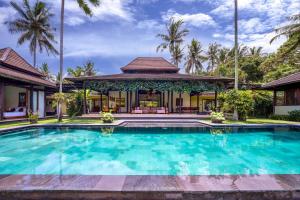 Villa Crystal Castle