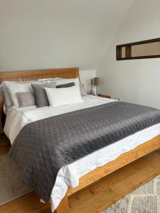 Unique Duplex Apartment in the heart of Dalkey with 2 Luxurious Bedrooms