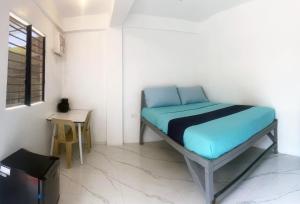 Studio room 2 with AC and kitchenette in the center