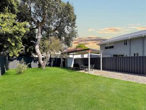 3-Bed Coastal Haven with Alfresco Dining & BBQ