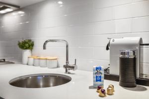 MILA Trendy Prahran 1-Bed Apartment with Balcony