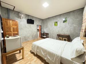 ลีลา รีสอร์ท Leela Resort