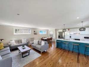 3-Bed Coastal Haven with Alfresco Dining & BBQ