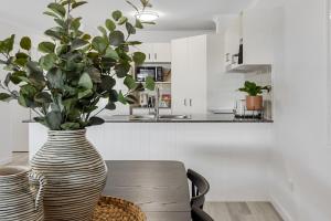 3-Bed Haven with Balcony and BBQ, 5-Min to Beach