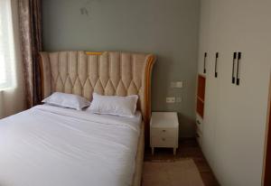 royal essence two bedroom apartment with heated swimming pool ,ample parking equipped gym children playground and amazing scenic city views