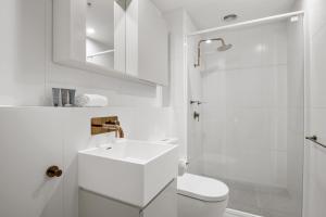 Bright 2-Bed Apartment in Fitzroys Heart