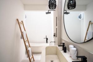 Ocean Castle Berawa Villa by Bali Bliss Properties