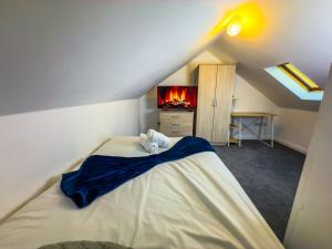 The Purple 5BR House By AltoLuxoExperience Short Lets & Serviced Accommodation With Free Parking