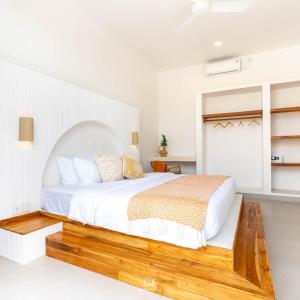 EnyaVillas 1, Brand New Boutique Mediterranean