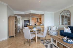 902 Oyster Schelles - by Stay in Umhlanga