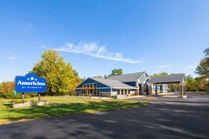 AmericInn by Wyndham DouglasSaugatuck