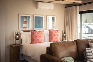 Oceanfront Duplex Apartments, Hermanus Waterfront